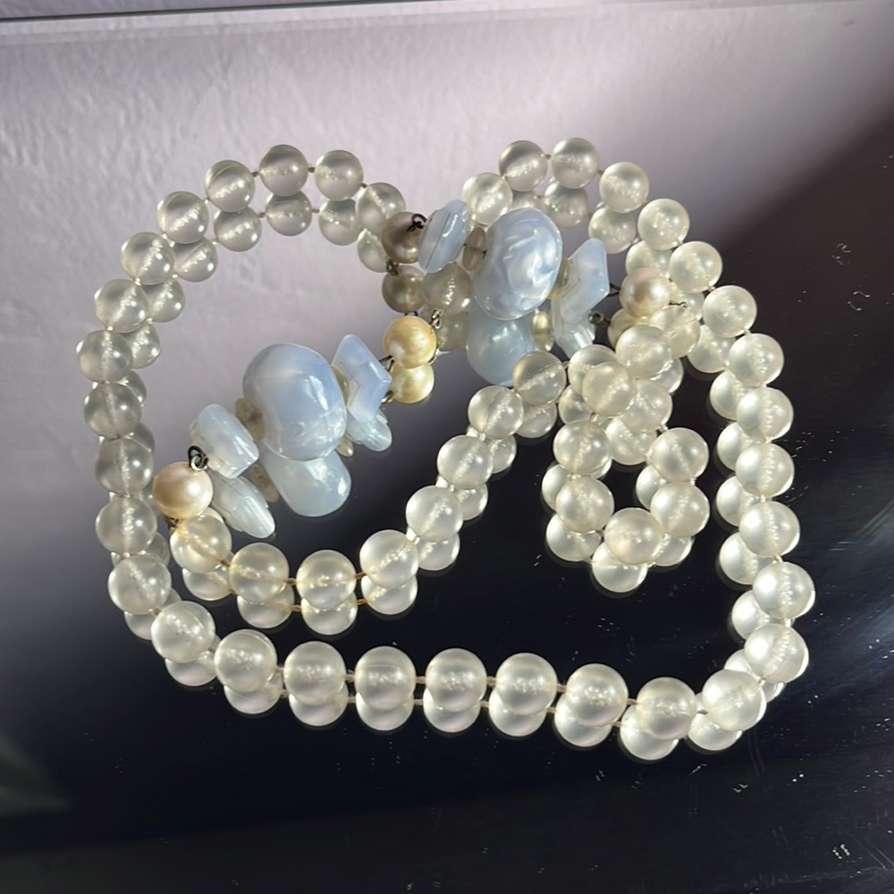 BEADED NECKLACE